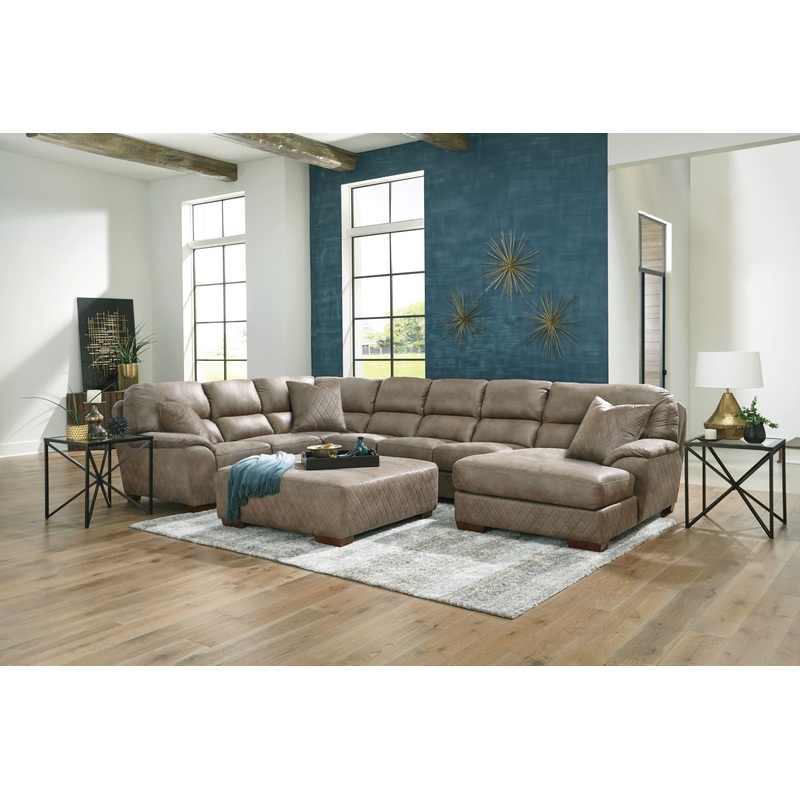 Royce – Sectional With Cocktail Ottoman