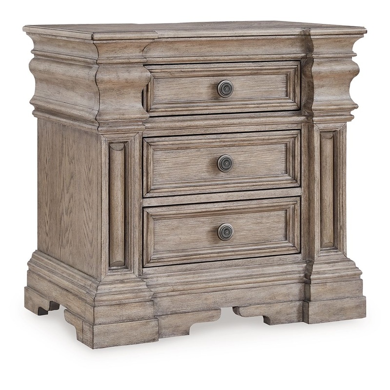 Blairhurst – Light Grayish Brown – Three Drawer Night Stand