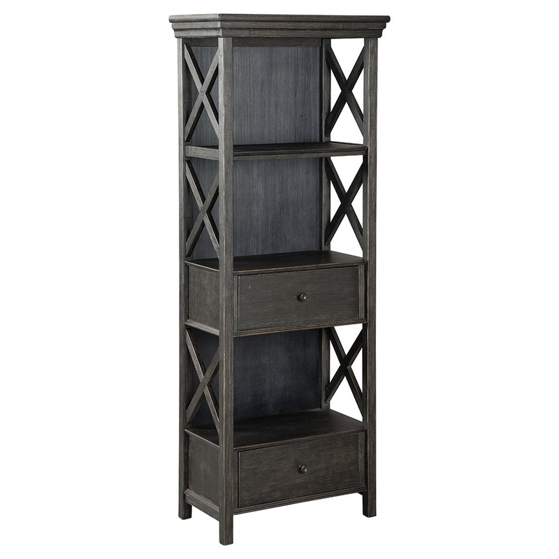 Tyler Creek – Display Cabinet