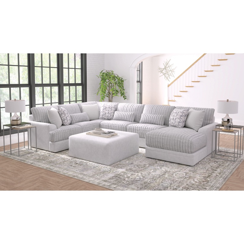 Titan – Cocktail Ottoman