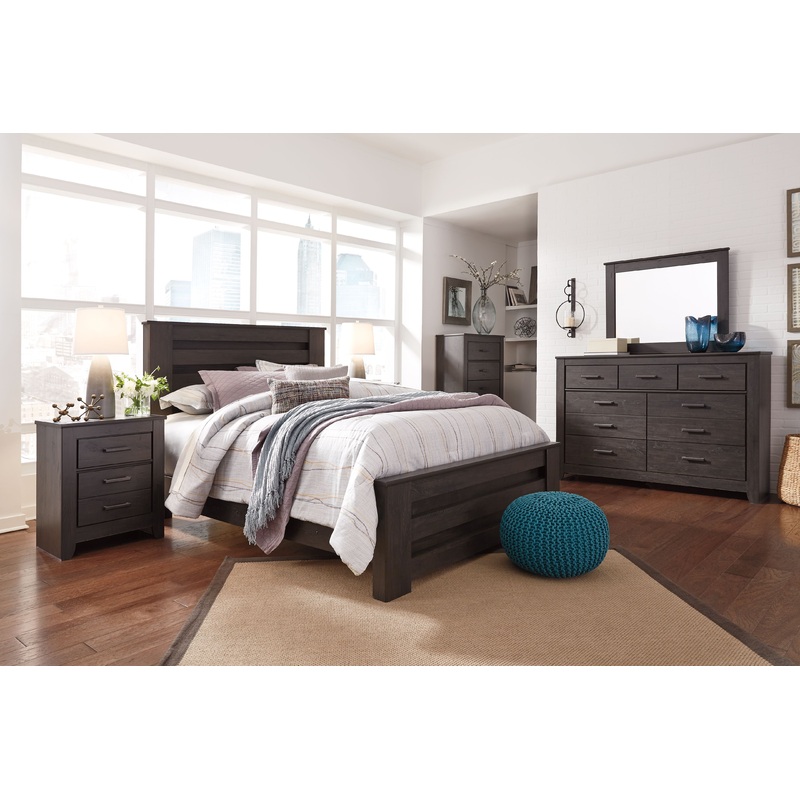 Brinxton – Panel Bedroom Set