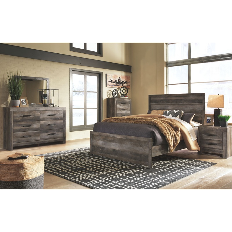 Wynnlow – Panel Bedroom Set