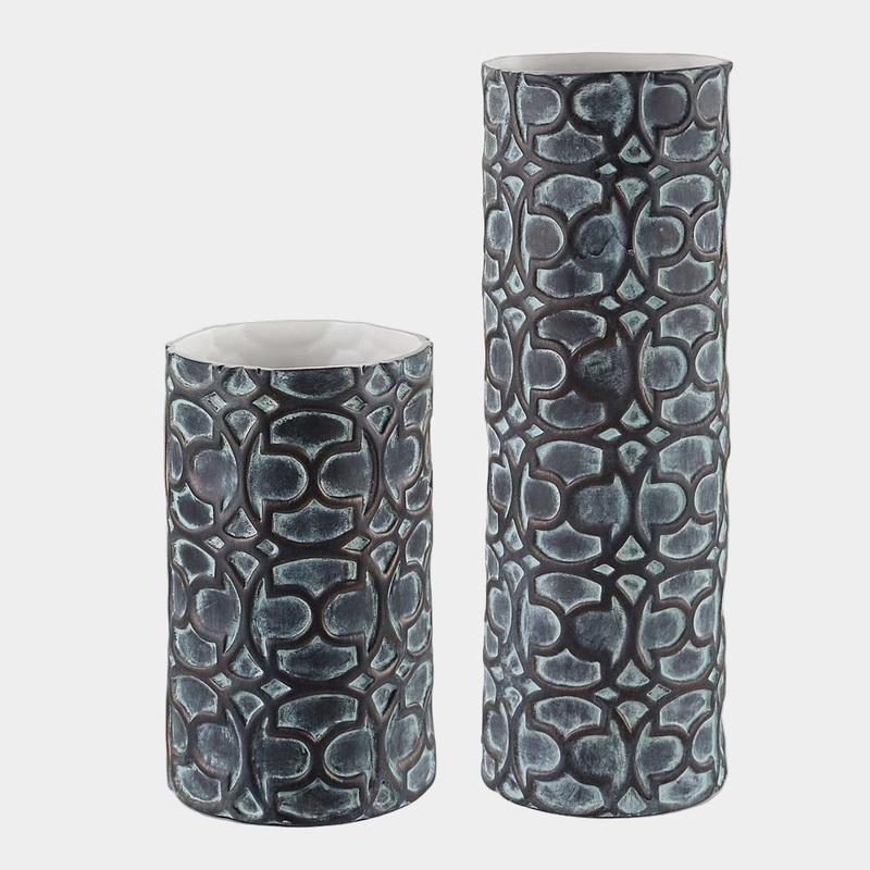 Baltra Vases, S/2