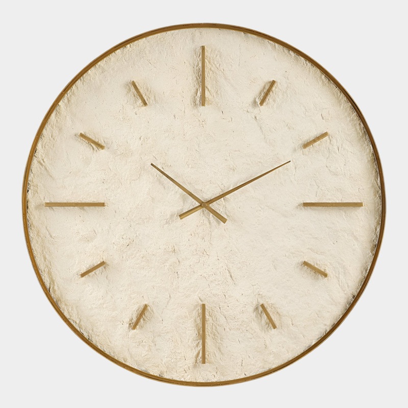 Stone Serenity, Clock