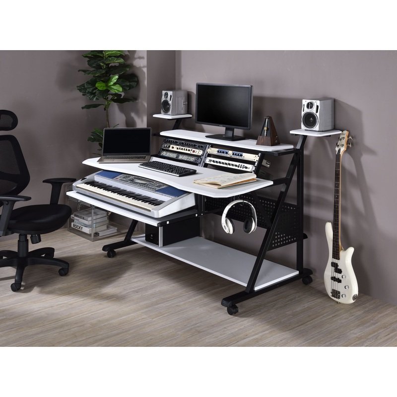 Willow – Versatile Music Desk